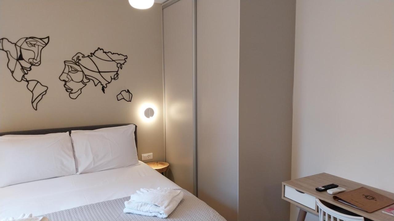 Uni Island - City Heart Suites Iraklio Exterior foto