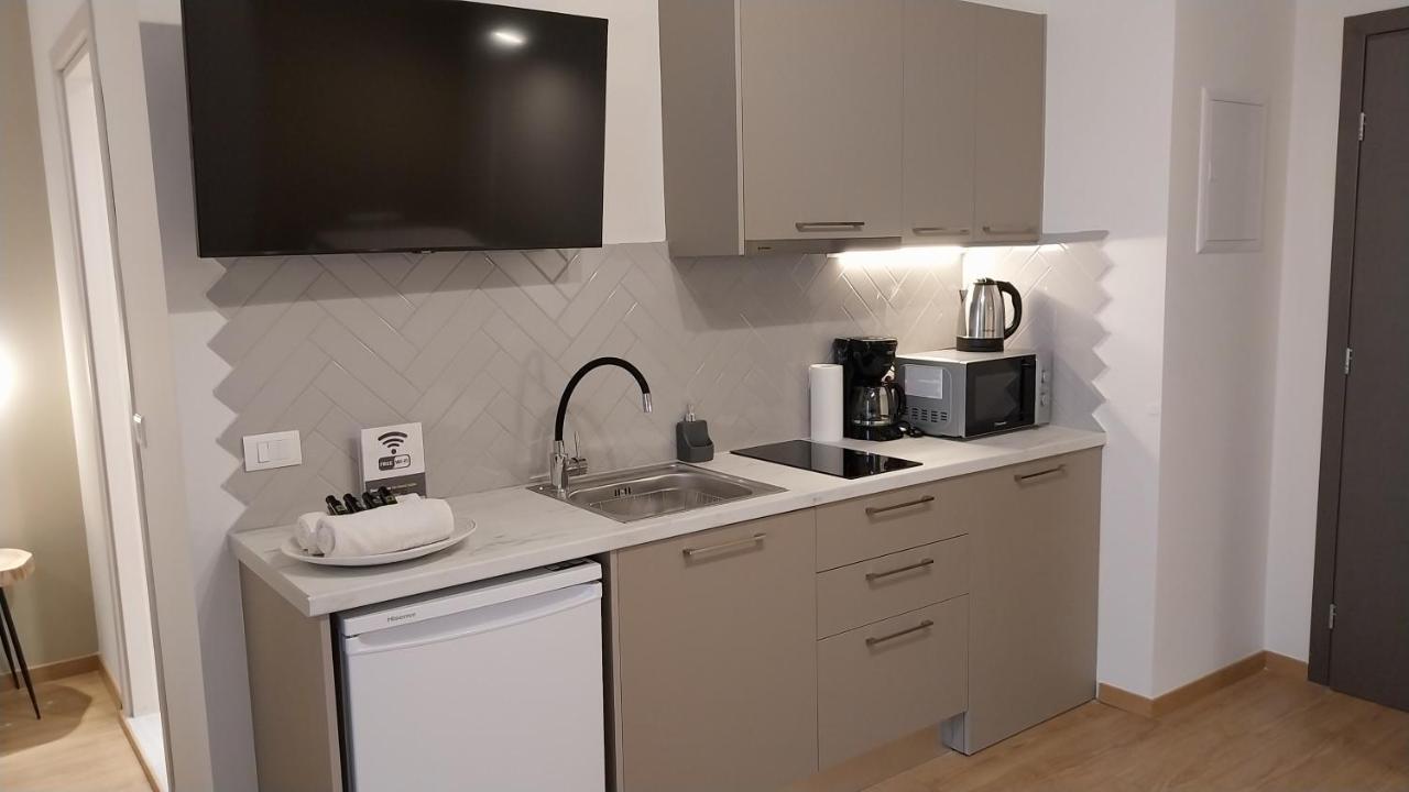 Uni Island - City Heart Suites Iraklio Exterior foto