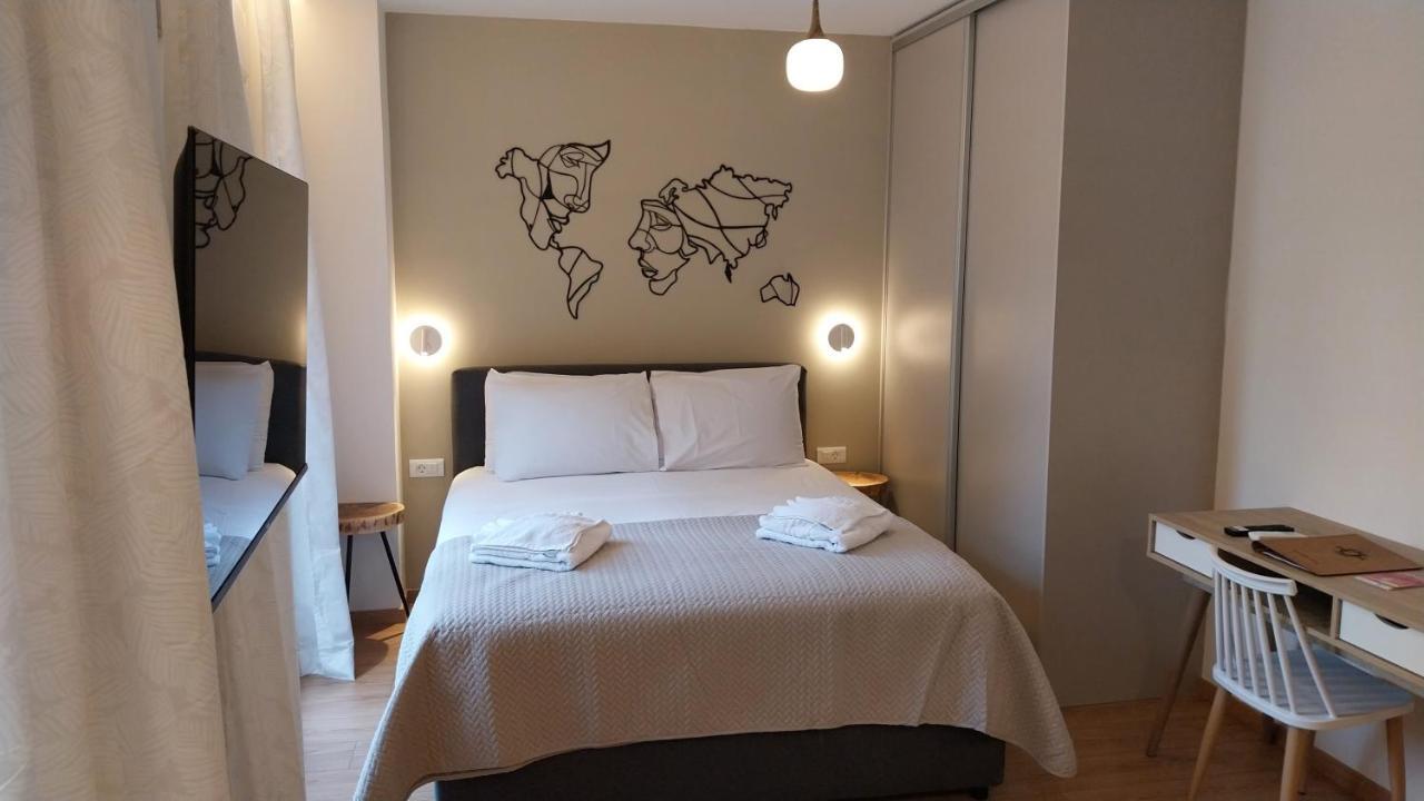 Uni Island - City Heart Suites Iraklio Exterior foto